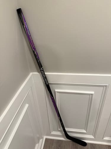 Senior Bauer Vapor FlyLite Left Handed Hockey Stick P92 (New) 70 flex purple 60 inch