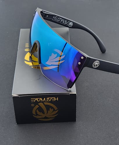 Heatwave Lazer Shield Sunglasses Matte Black Frame Silver Mirror Lens H16