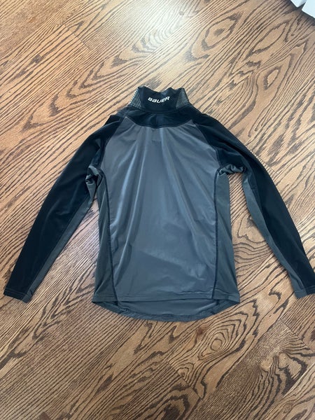 Youth medium Bauer neck guard shirt