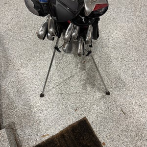 Men's TaylorMade Right Handed Clubs (Full Set) 14 Pieces (Used)