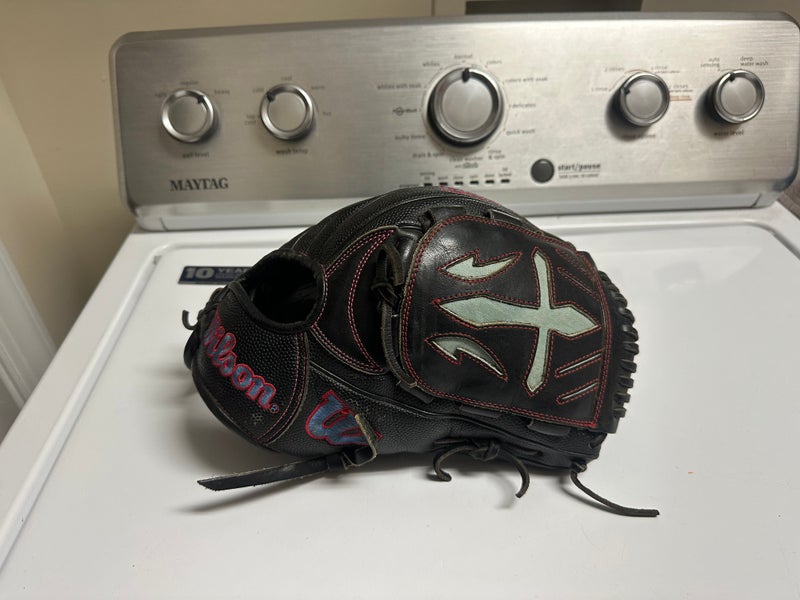 Wilson A2000 B23 12"