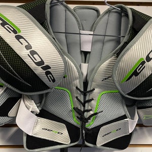 New Eagle Aero Shoulder Pads Sr Medium