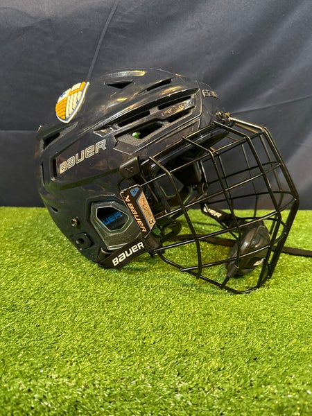 Small NCAA Issue Bauer Re-Akt 155 Pro Stock Helmet Combo w/ Small Black Bauer II Cage (Used)