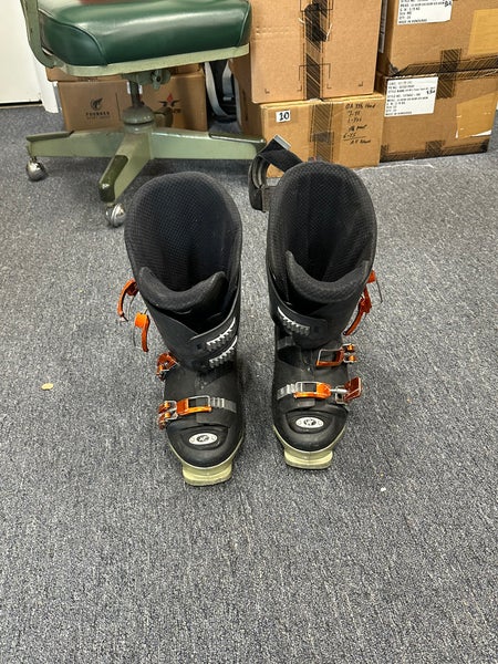 Nordica W 5.2 Ski Boots Size Mondo 255mm