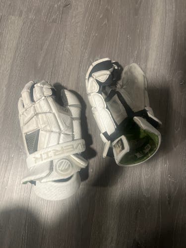 Maverik M5 Lacrosse Gloves 13" (Used)