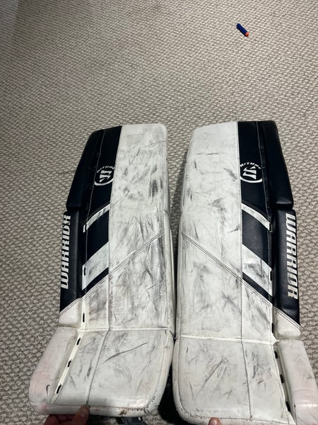 28" Warrior Ritual G5 Goalie Leg Pads (Used)