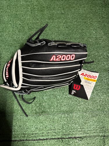 2024 Wilson A2000 P12 LH Infield Fastpitch basket pocket Glove 12" Brand New