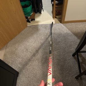 Senior Bauer Vapor Hyperlite Left Hand Hockey Stick Mid Pattern 87 Flex (New)