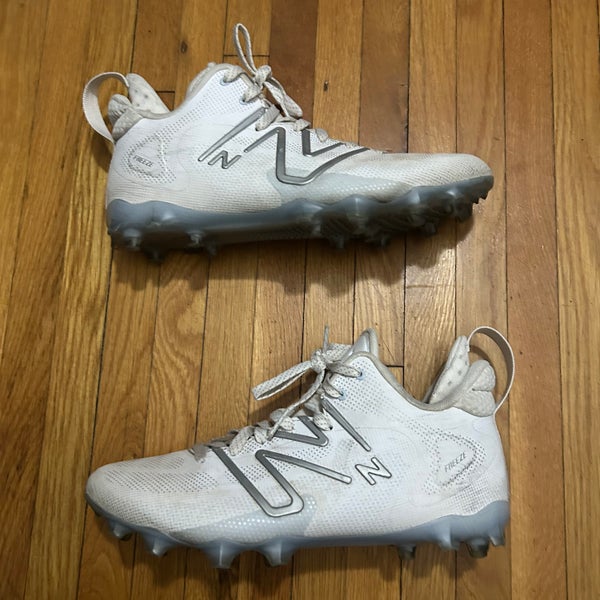White Unisex Size M 8.5 (W 10.0) Adult New Balance Freeze 4.0 Mid Top (Used)