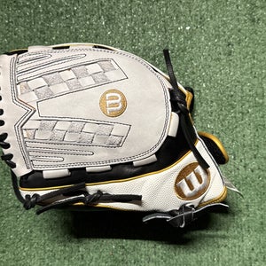 2024 Wilson V125 A2000 LH Pitcher's Fully Enclosed Pitchers Glove 12.5" (New)