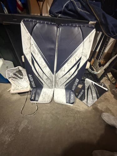 35" 2024 Bauer Vapor X5 Pro Regular Goalie Full Set (Used)