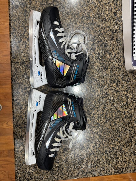 2021 True TF9 Hockey Goalie Skates Regular Width 7 (Used)