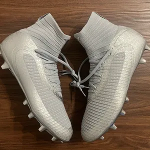 Under Armour Men UA Highlight 2 MC Knit Football Cleats 3027304-099 Silver Sz9.5