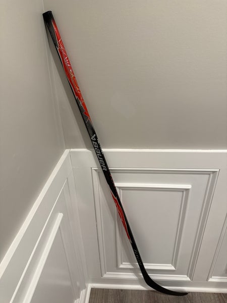 Senior Bauer Vapor FlyLite Right Handed Hockey Stick P92 77 Flex (New) Red
