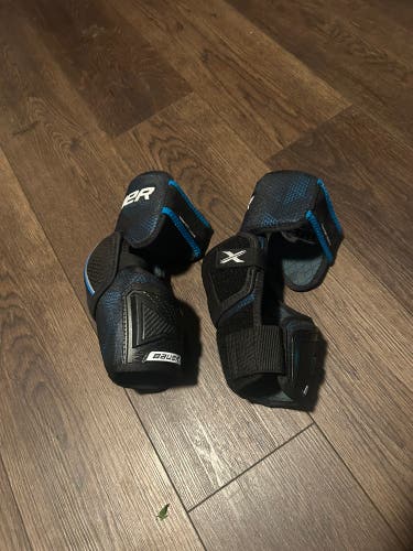 Intermediate Large Bauer Bauer X Elbow Pads Like new