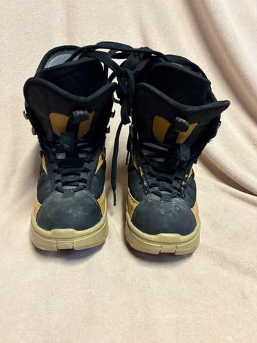 Women's Size M 8.0 (W 9.0) K2 Evlipse Snowboard Boots (Used)