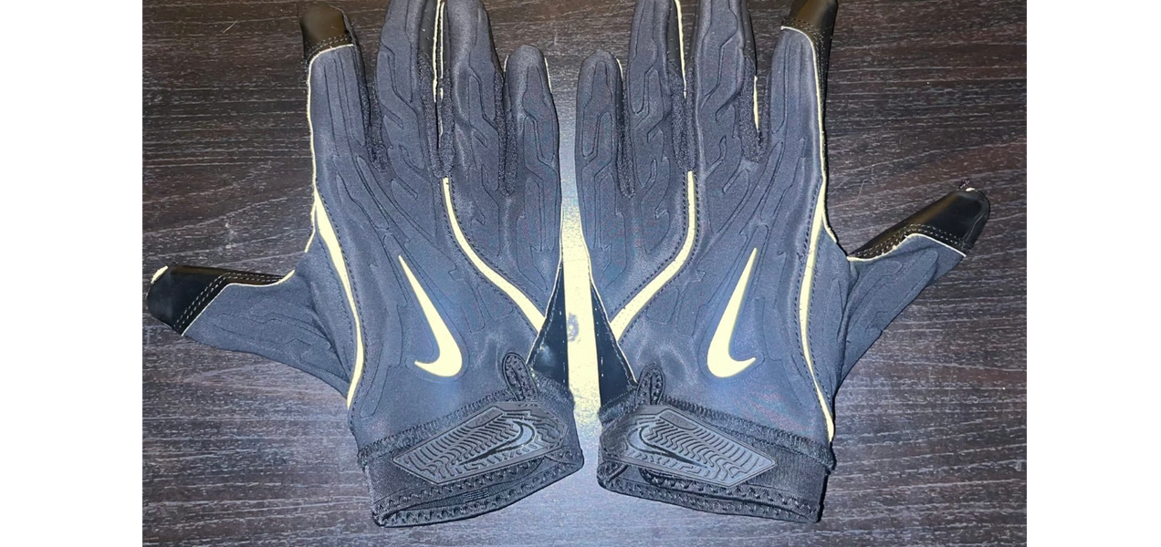 Black Adult XL Nike Superbad 7.0 Gloves (Used)