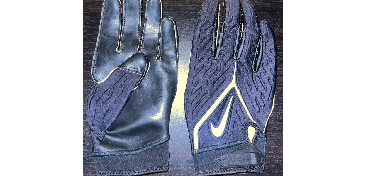 Black XL Adult Nike Superbad 6.0 Gloves (New)