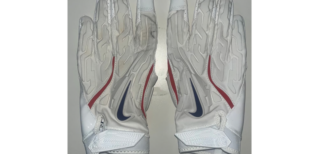 White XL Adult Nike Superbad 7.0 Gloves (Used)