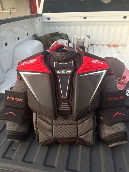 Large/Extra Large CCM Extreme Flex Shield E2.9 Goalie Chest Protector (Used)