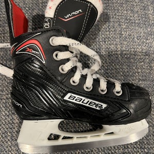 Bauer Vapor Youth Hockey Skates 10 (Used)