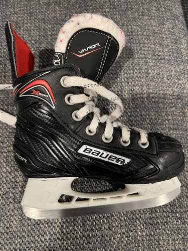 Bauer Vapor Youth Hockey Skates 10 (Used)