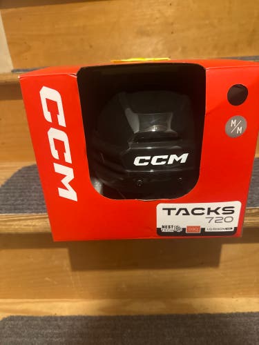 Medium CCM Tacks 720 Helmet (New)