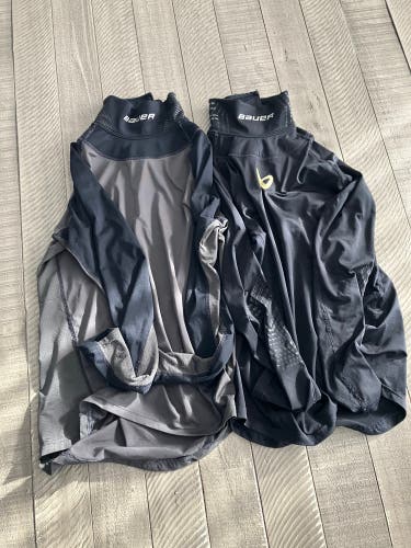Youth Medium Bauer Neck Guard Shirts