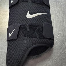 New Nike Adult Leg Guard 11497-356NAL