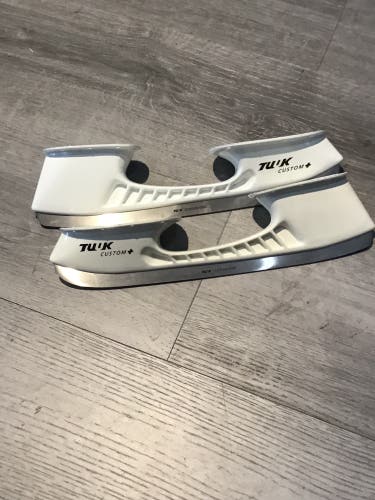 Bauer TUUK Custom + 296 mm (New)