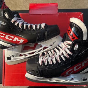 CCM JetSpeed Shock Hockey Skates Size 7 Regular  (New)