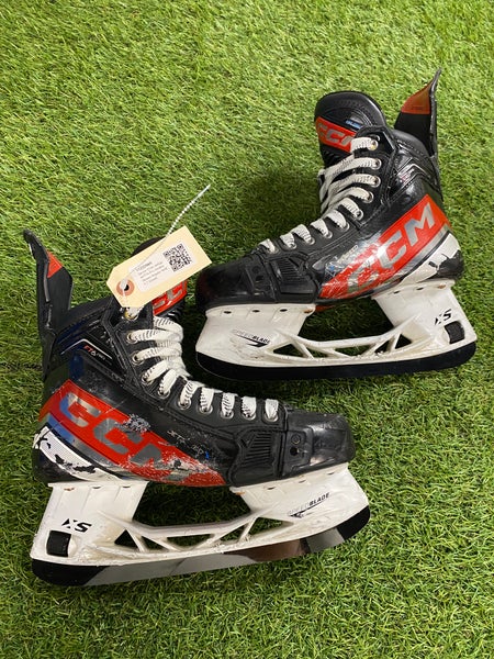 Senior CCM JetSpeed FT6 Pro Hockey Skates Regular Width 7 (Used)