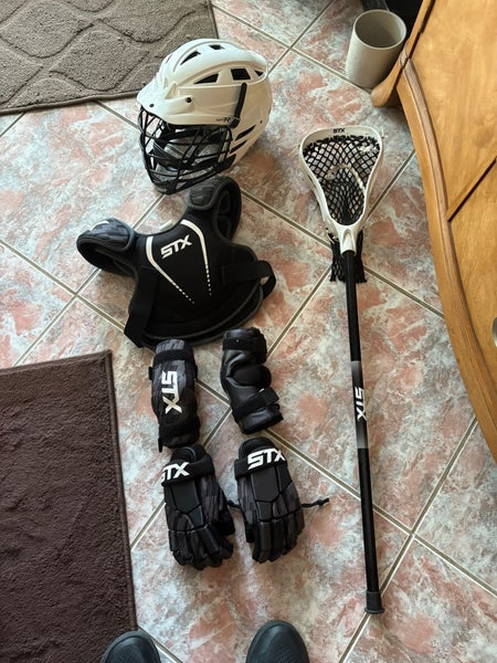 Youth small/medium lacrosse equipment set up