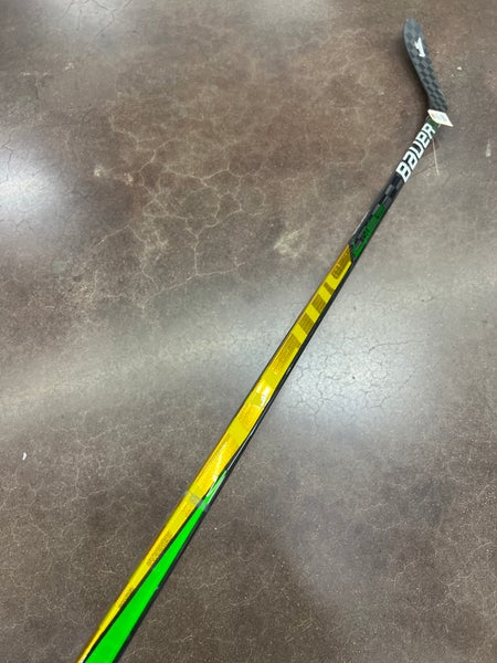 Senior Bauer Supreme UltraSonic Hockey Stick Left Hand P28 87 Flex (Used)