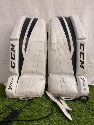 White 22" Youth CCM YTFlex Goalie Leg Pads (Used)