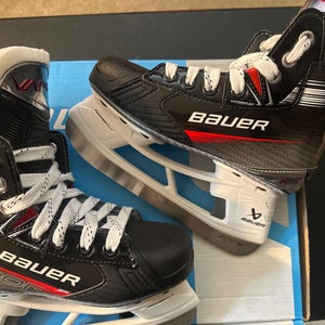 Bauer Vapor X Shift Pro Hockey Skates Regular Width Size 1.5 (New)