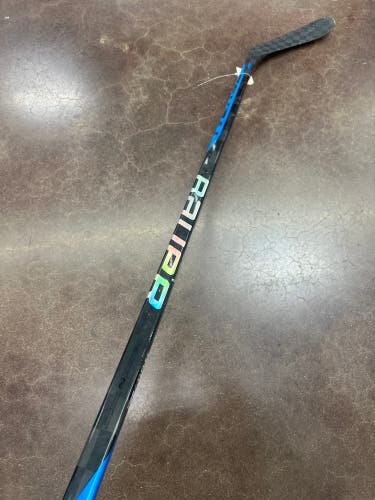 Senior Bauer Nexus Sync Hockey Stick Right Handed P28 77 Flex (Used)