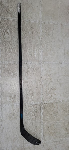 Intermediate CCM Right Handed Hockey Stick P28 55 Flex (New)