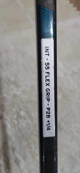 Intermediate CCM Right Handed Hockey Stick P28 55 Flex (New)