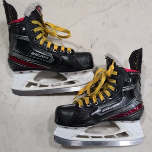 Bauer Vapor 2X Hockey Skates Regular Width Size 1.5 (Used)