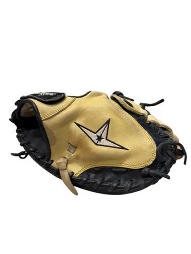 Used All Star CM3200SBT 33.5 RH Throw Catchers Mitt - Black And Tan  11835-S000201126