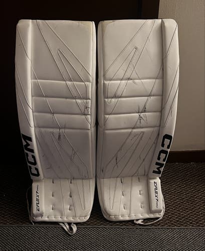 34" CCM Eflex 7 Goalie Leg Pads Pro Stock (NHL)