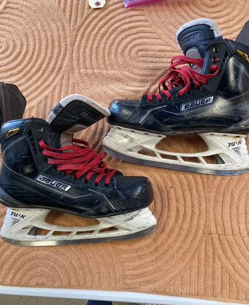 Senior Bauer Supreme 180 Hockey Skates Regular Width 10 (Used)