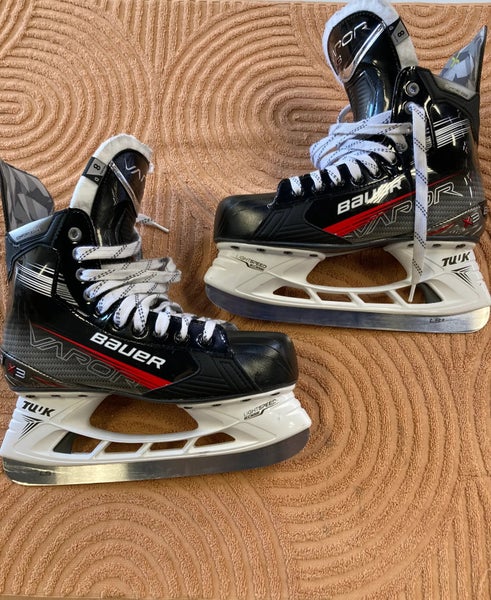 Senior Bauer Vapor X3 Hockey Skates Regular Width 8 (Used)