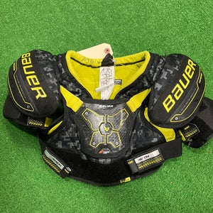 Youth Medium Bauer Supreme Mach Shoulder Pads (Used)