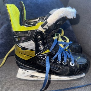 2020 Bauer Supreme 3S Hockey Skates Extra Wide Width Size 2 (Used)