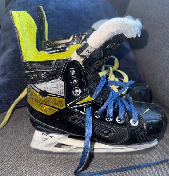 2020 Bauer Supreme 3S Hockey Skates Extra Wide Width Size 2 (Used)