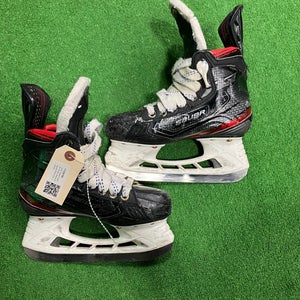 Junior Bauer Vapor 2X Hockey Skates Regular Width Size 1 (Used)