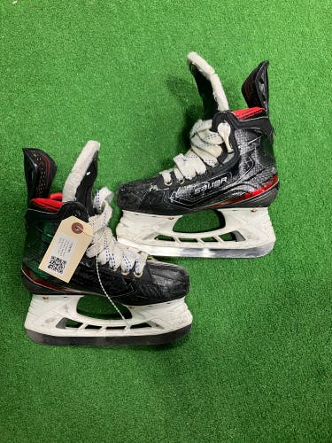Junior Bauer Vapor 2X Hockey Skates Regular Width Size 1 (Used)