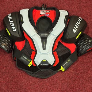 Large Intermediate Bauer Vapor Hyperlite Shoulder Pads (New) Item#JTVL